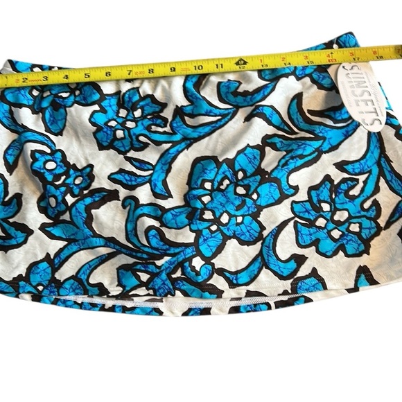 SUNSETS  NWT, Swim skirt ,skort, sz 14, floral sea design,blue,white, coastal - Picture 7 of 15